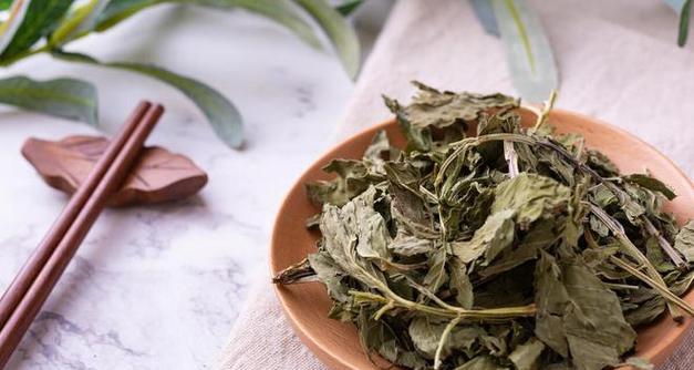 茶叶的最佳保存方法（如何让茶叶长时间保持新鲜美味）
